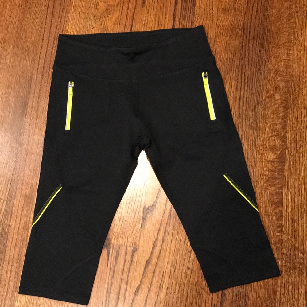 Fabletics crop leggings